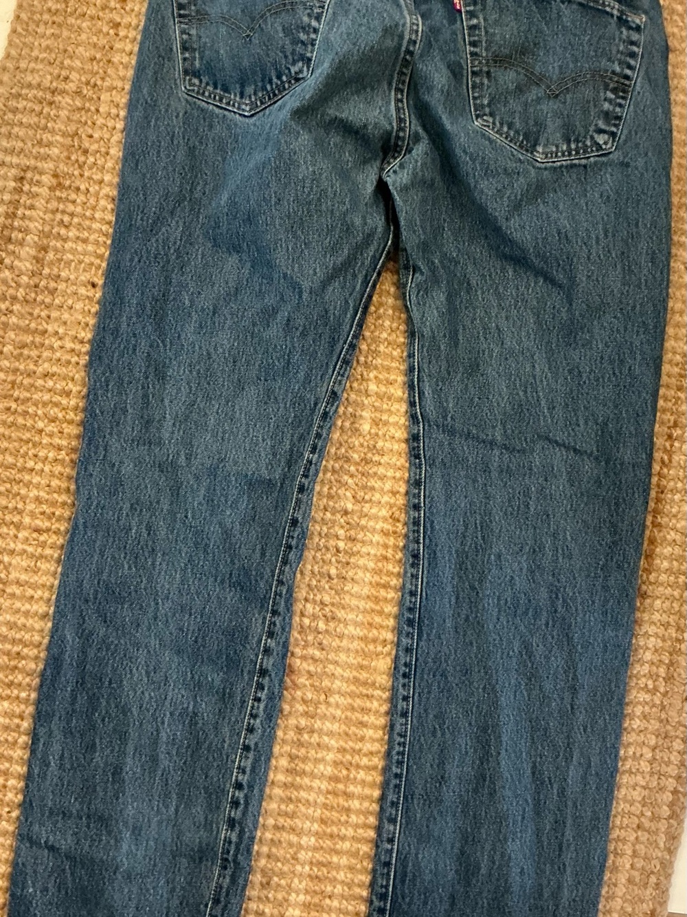 Levis 501 Men's Relaxed Jeans - Picture 2 of 4